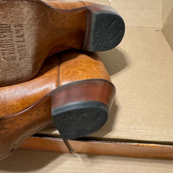 Women’s Tony Lama boots
Size 10
Great condition - Picture 5 of 8